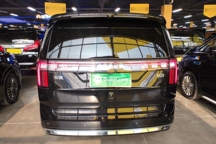 Used Zeekr 009 2024 7-Seater Aisle Version 108 kWh
