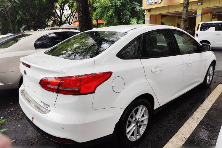 Used Ford Focus 2015 Sedan EcoBoost 125 Automatic Supreme Style Edition