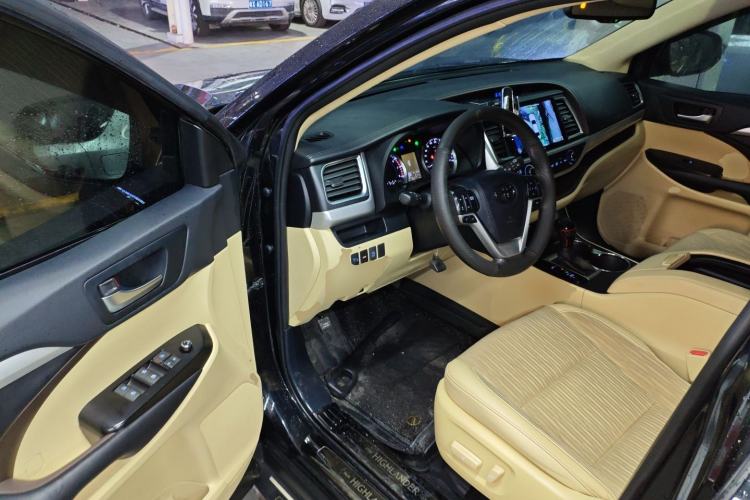 Used Toyota Highlander 2018 2.0T Four-Wheel Drive Elite Edition 7 Seats China VI Standard
