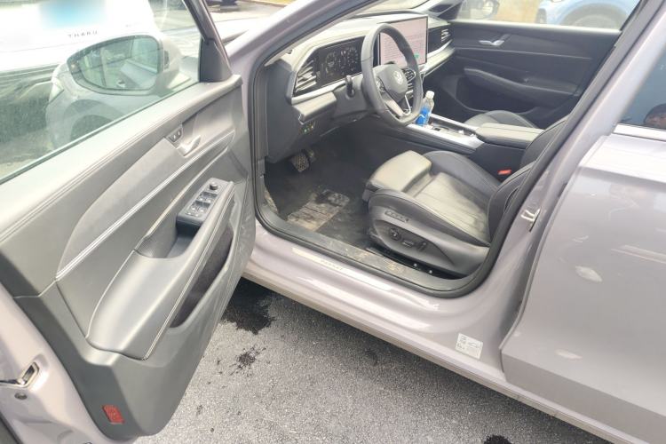 Used Volkswagen Passat 2025 Pro 380TSI Dragon Supreme Edition