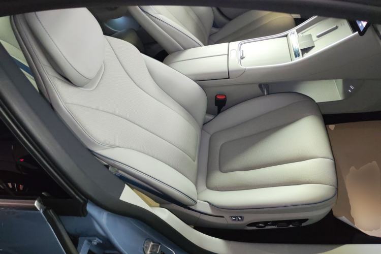 Used Hima Luxeed S7 2025 705 km Pro
