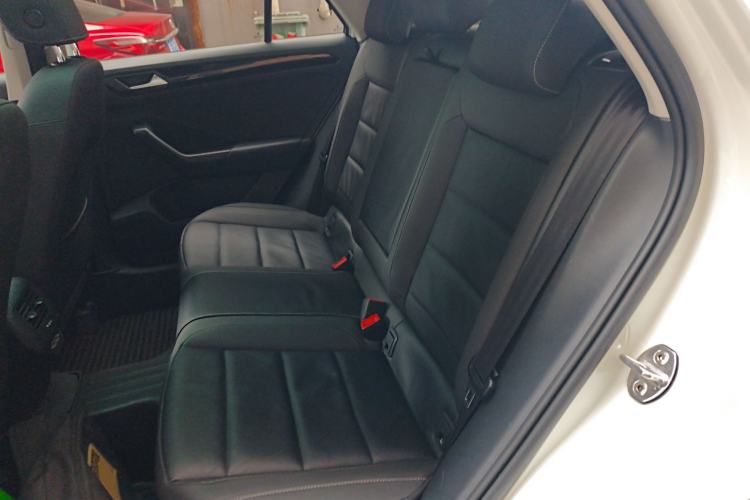 Used Volkswagen T-ROC 2019 280TSI DSG Two-Wheel Drive Comfort Version China VI Standard
