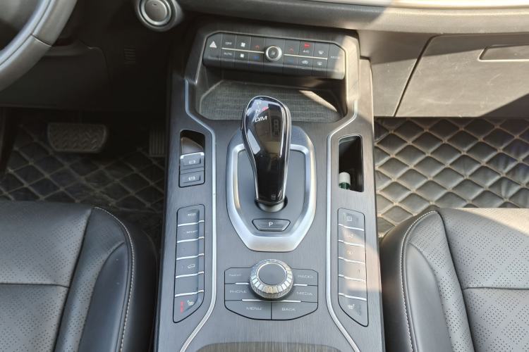 Used Wey VV6 2021 2.0T Two-Wheel Drive Smart Protection+
