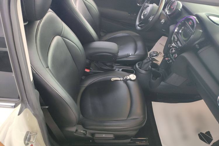 Used  MINI 2016 1.2T ONE Pioneer Edition
