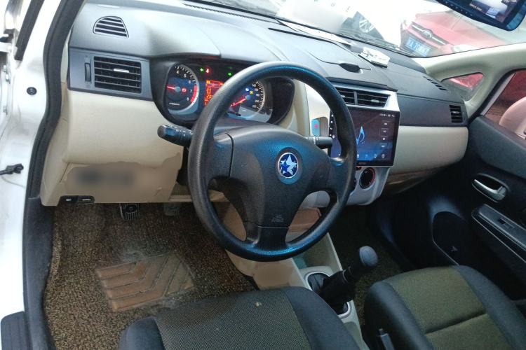 Used Venucia R50 2014 1.6L Manual Splendid Edition