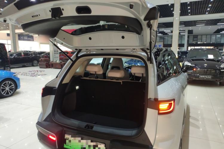 Used BYD Yuan UP 2025 Intelligent Driving Version 401 km Leading Edition
