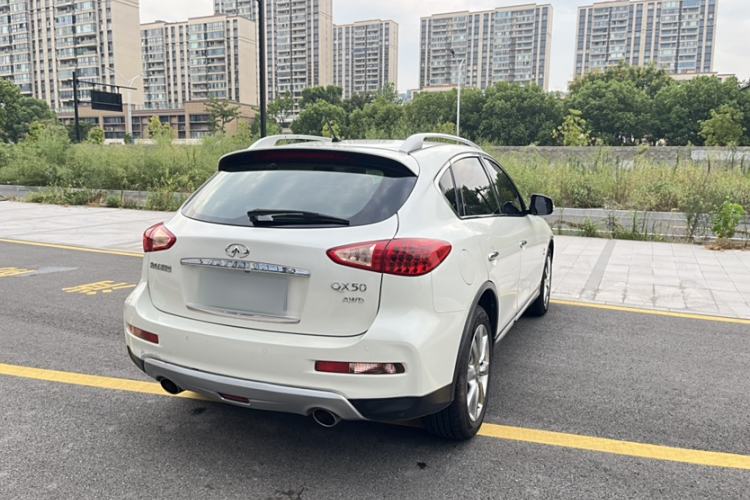 Used Infiniti QX50 2015 2.5L Comfort Edition
