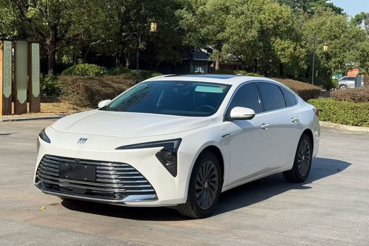 Used Buick LaCrosse 2025 28T Platinum Edition
