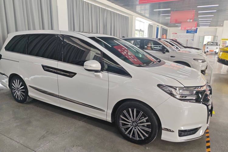 Used Honda Elysion 2022 2.0L eHEV Luxury Edition
