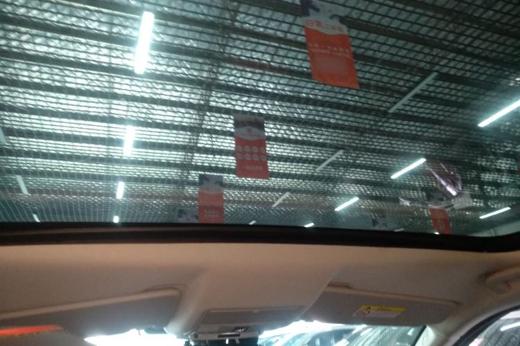 Used Land Rover Discovery Sport 2019 240 PS SE Dynamic Version China VI Standard
