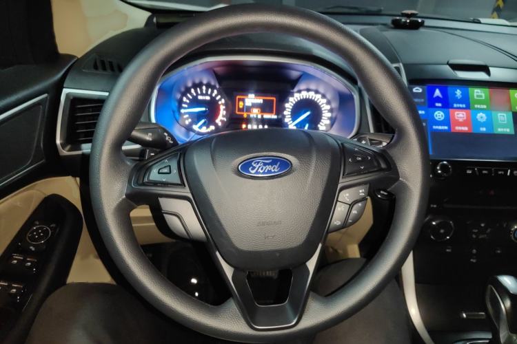 Used Ford Edge 2015 2.0T GTDi Two-Wheel-Drive Elite Edition
