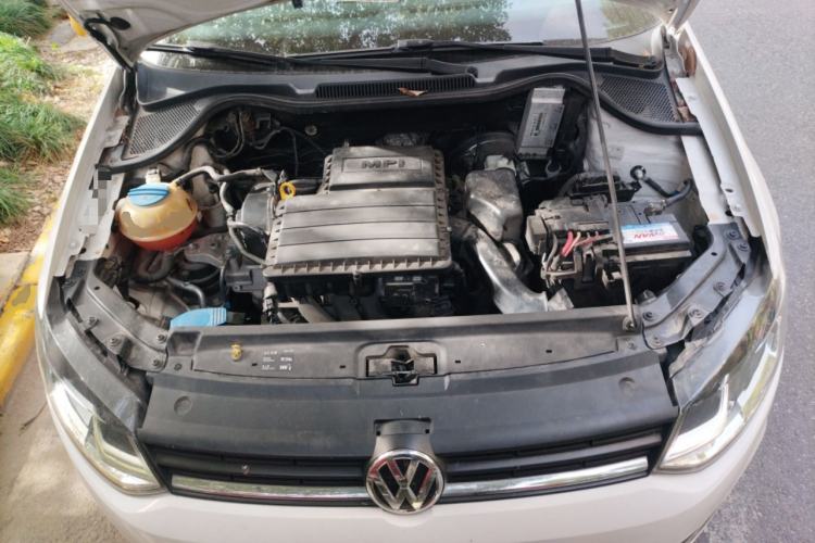 Used Volkswagen Polo 2016 1.6L Automatic Comfort Model
