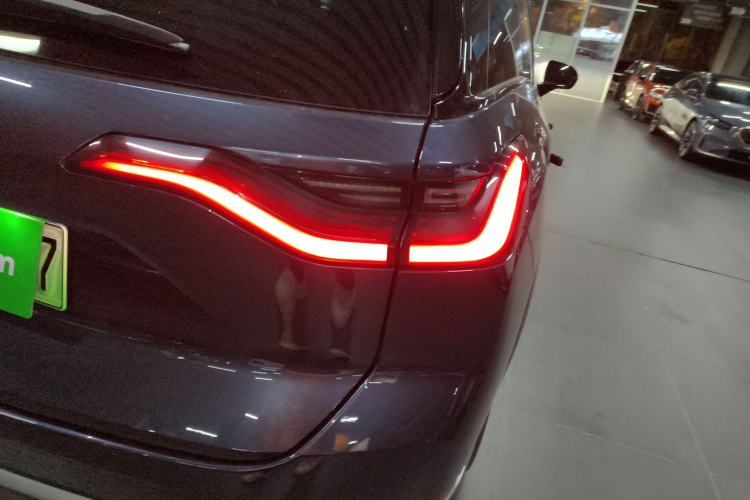 Used Nio ES8 2020 580 km Range Signature Edition Six-Seater Version
