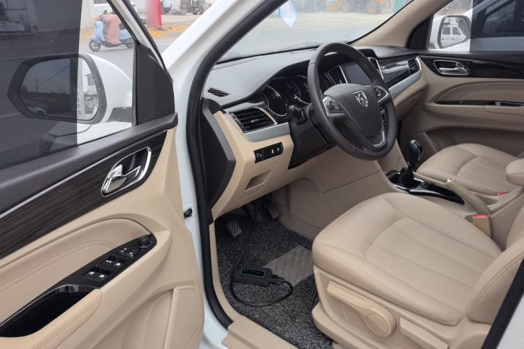 Used Baojun 730 2016 1.5T Manual Luxury Edition 7 Seats