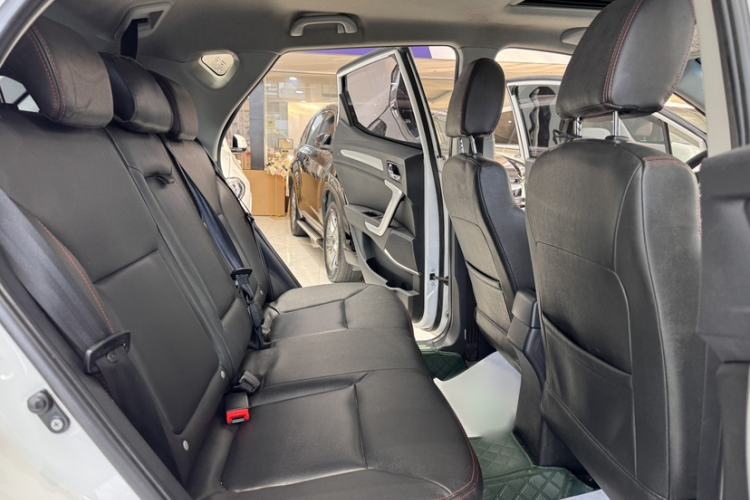 Used  Refine S3 2016 1.5L Manual Luxury Smart Premium Edition
