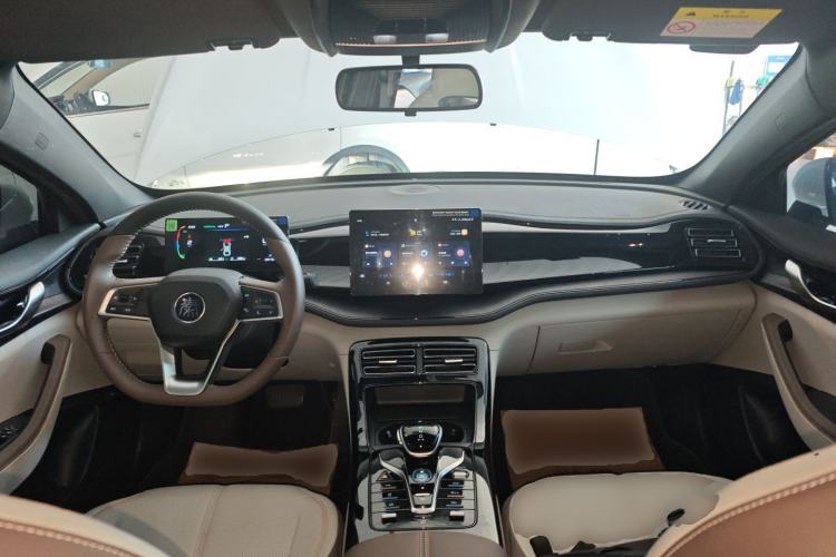 Used BYD Qin PLUS 2024 HONOR Edition DM-i 55KM Leading Model
