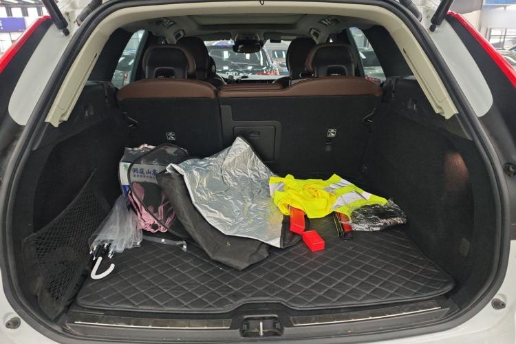 Used Volvo XC60 2019 T5 4x4 Zhiyuan Edition China VI Standard
