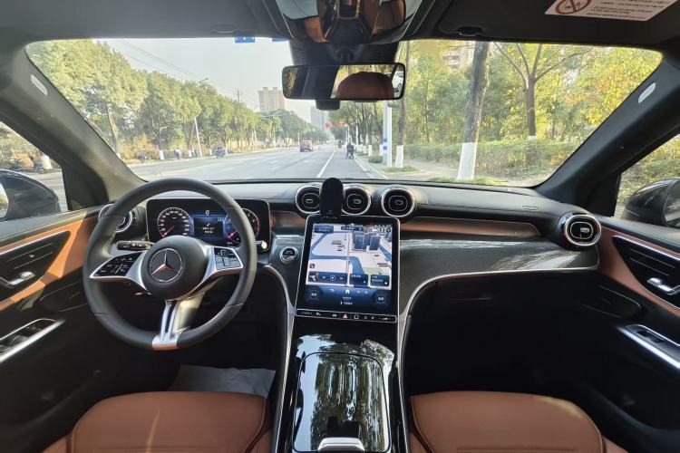 Used Mercedes-Benz GLC 2024 GLC 260 L 4MATIC Dynamic Edition 5-seater