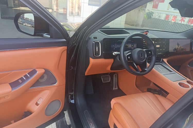 Used Hima AITO M8 2025 Extended-Range Max+ Version 53.4 kWh 6-Seater Edition
