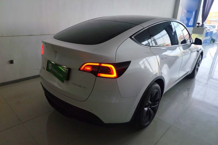 Used Tesla Model Y 2023 Rear-Wheel-Drive Version
