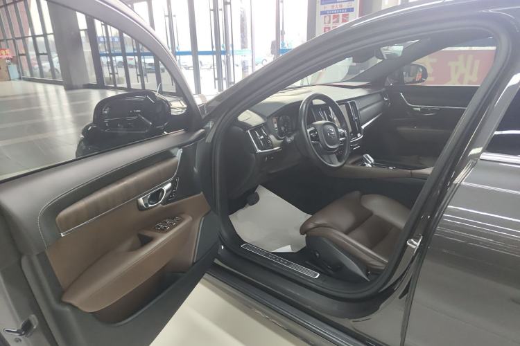 Used Volvo S90 2021 B5 Zhiyuan Luxury Edition
