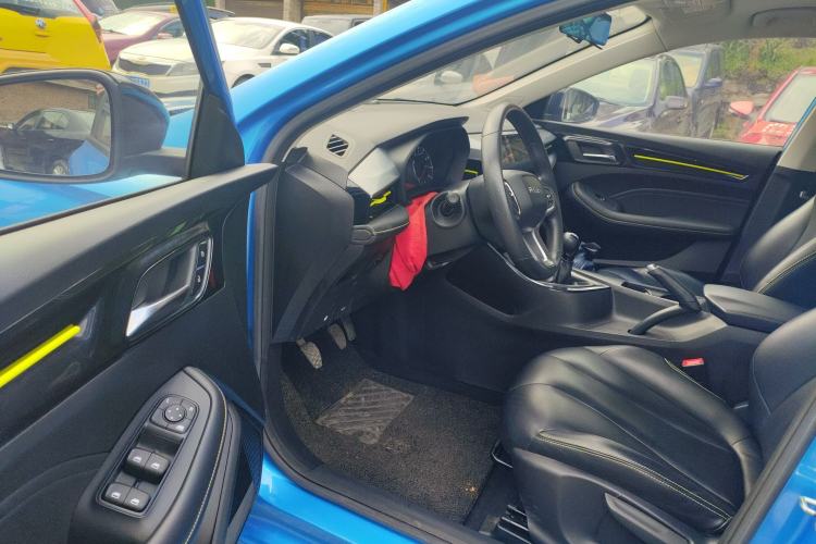 Used Roewe i5 2021 1.5L Manual Platinum Edition