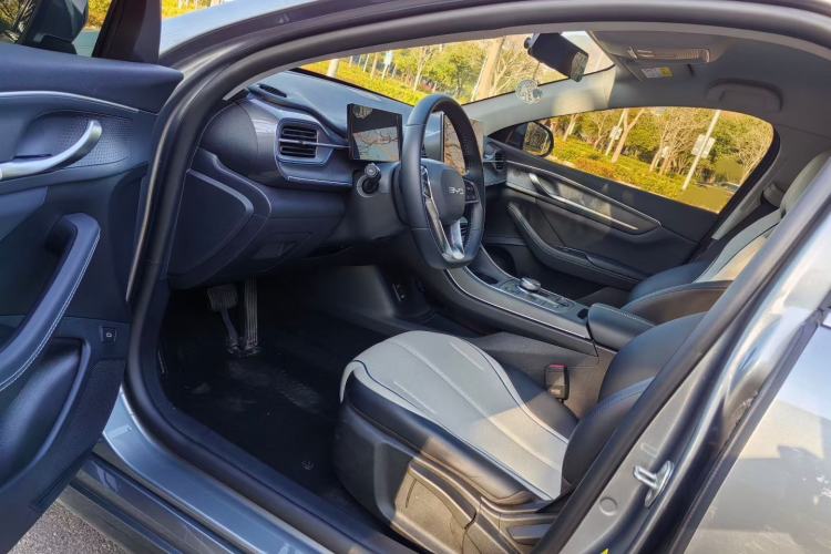 Used BYD Destroyer 05 2024 HONOR Edition DM-i 55KM Luxury Model
