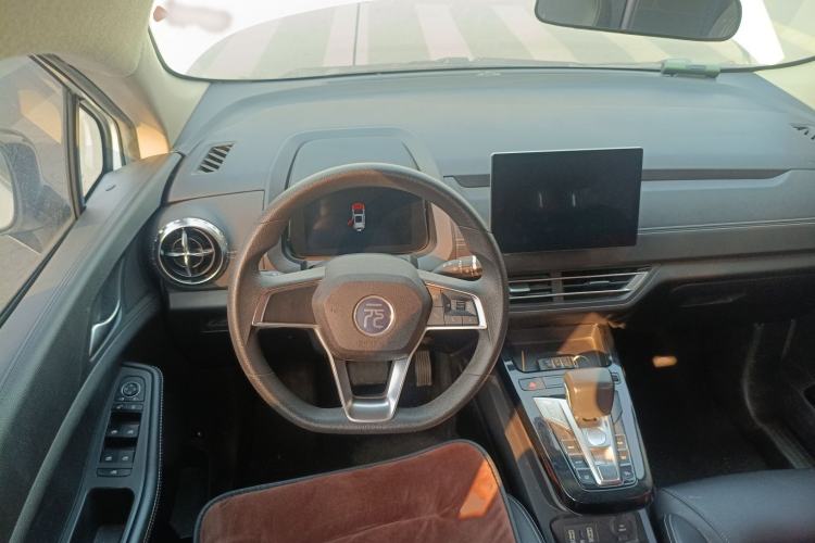 Used BYD Yuan New Energy 2019 EV535 Smart Connect Trendsetting Model
