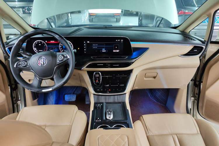 Used Buick GL8 2021 ES Landtrek 653T Luxury Model
