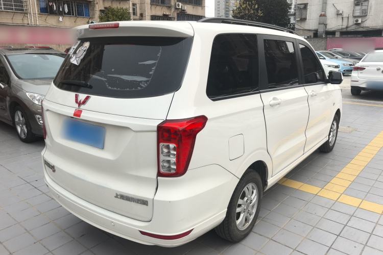 Used Wuling Hongguang 2019 1.5L S Comfort Edition China VI LAR
