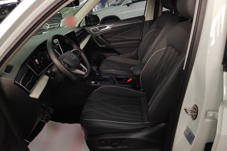 Used Volkswagen Tiguan L 2023 330TSI Automatic Two-Wheel Drive R-Line Enjoyment Edition
