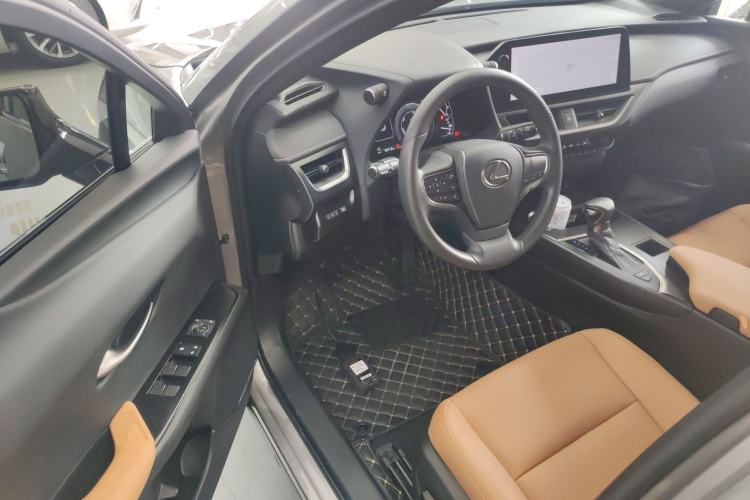 Used Lexus UX 2022 260h Explore-Cool Edition