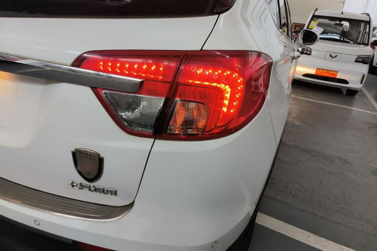 Used Buick Envision 2017 20T Two-Wheel Drive Luxury Model
