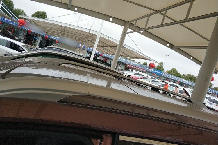 Used Roewe RX8 2018 30T Smart Connectivity Two-Wheel Drive Supreme Edition
