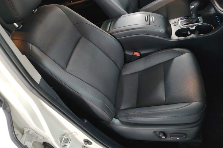 Used Toyota Highlander 2018 2.0T Four-Wheel Drive Luxury Version 7 Seats China VI Standard