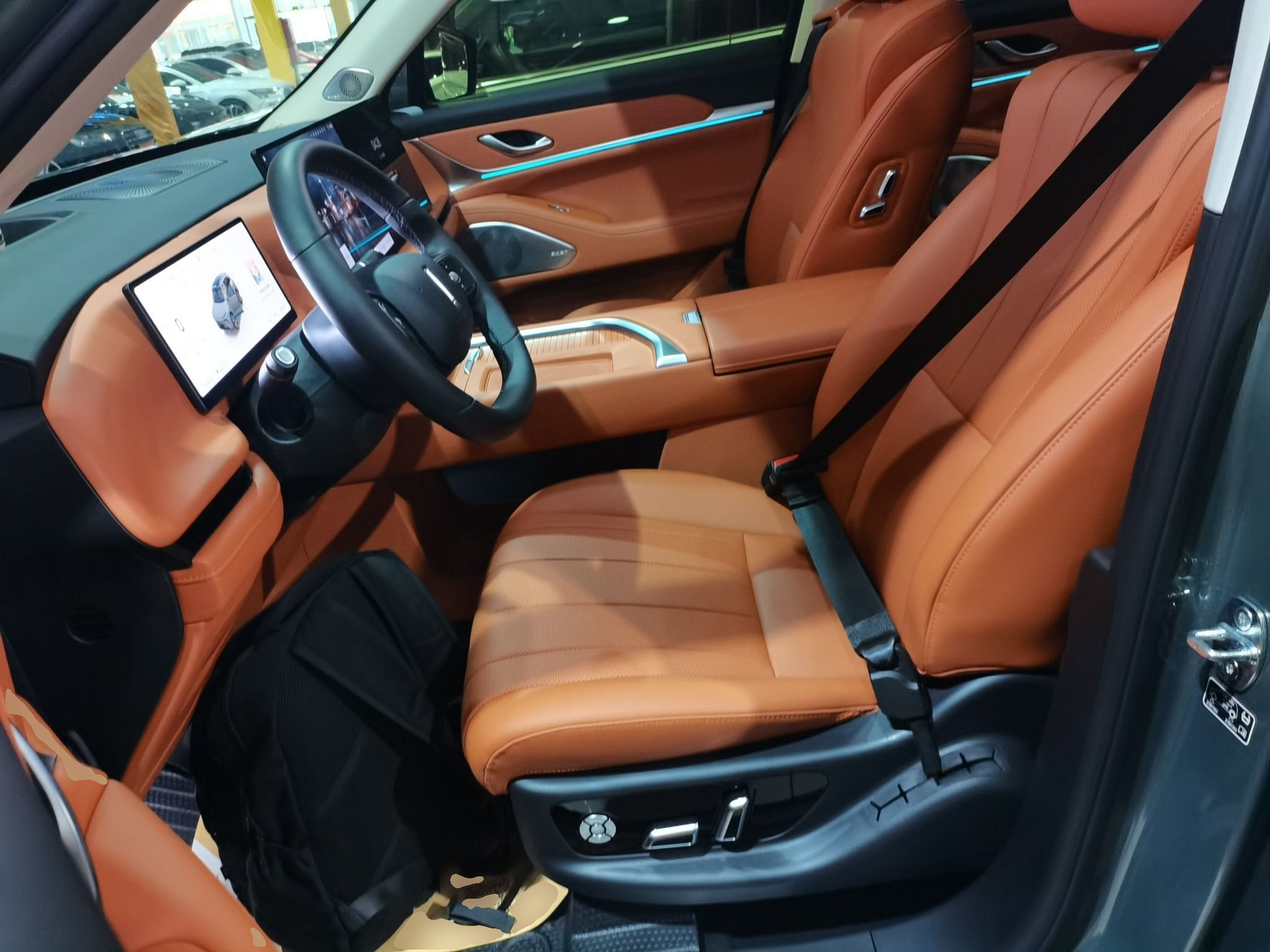 Переднее сиденье в автомобиле