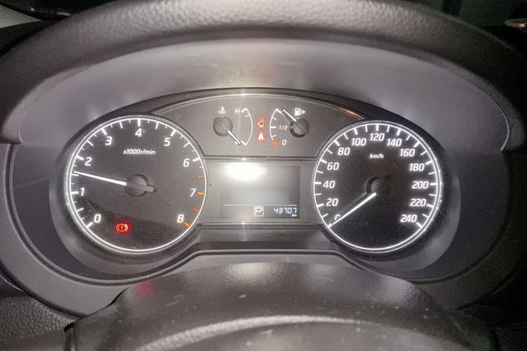 Used Nissan Tiida 2016 1.6L CVT Cool Dynamic Edition
