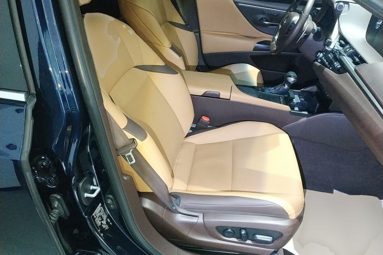 Used Lexus ES 2020 200 Luxury Edition
