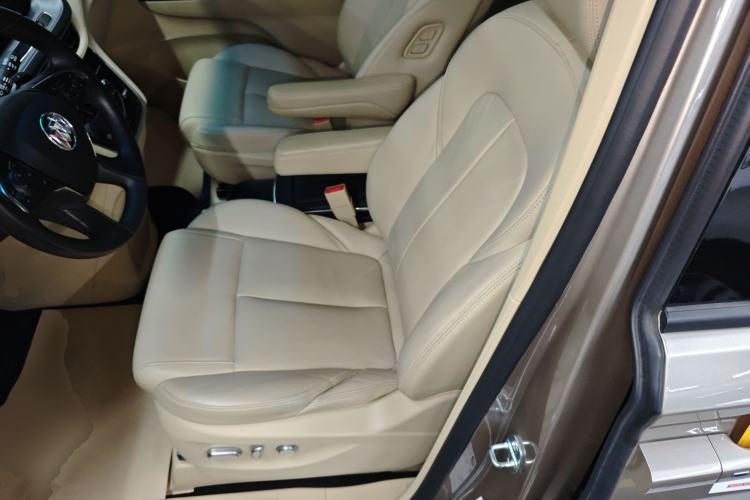 Used Buick GL8 2023 ES Lu Zun Deluxe Model
