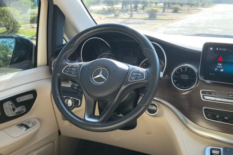 Used Mercedes-Benz V-Class 2020 V 260 Avantgarde Edition