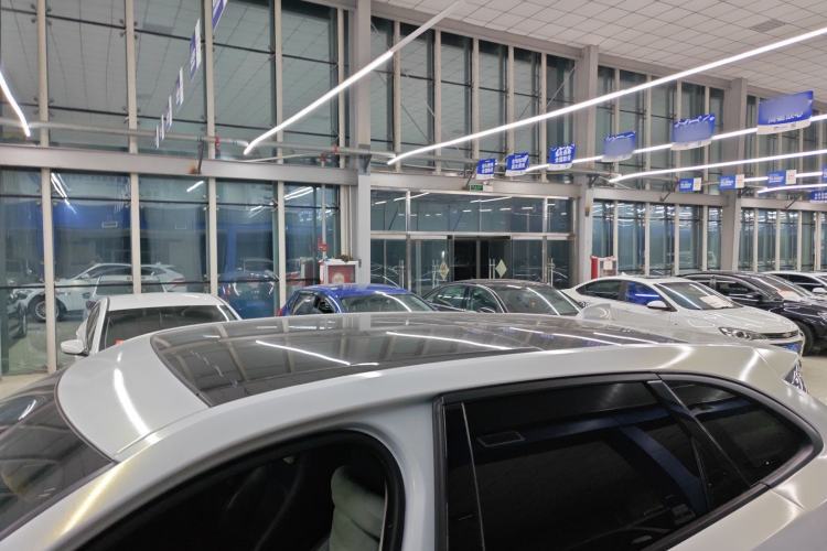 Used Jaguar F-PACE 2016 2.0T Two-Wheel Drive Urban Luxury Edition
