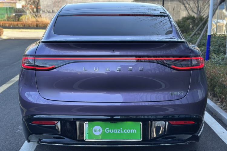 Used Hima Luxeed R7 2024 All-Electric 667 km Max
