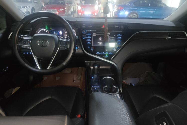 Used Toyota Camry 2018 2.5G Luxury Edition
