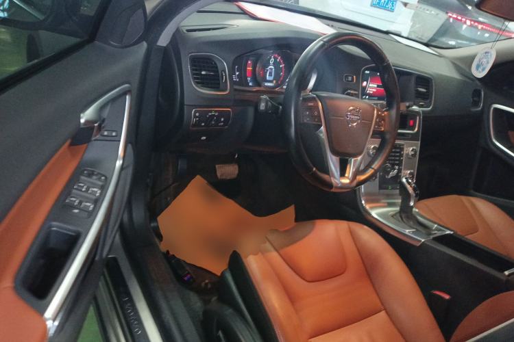 Used Volvo S60 2016 S60L T4 Zhiyuan Edition
