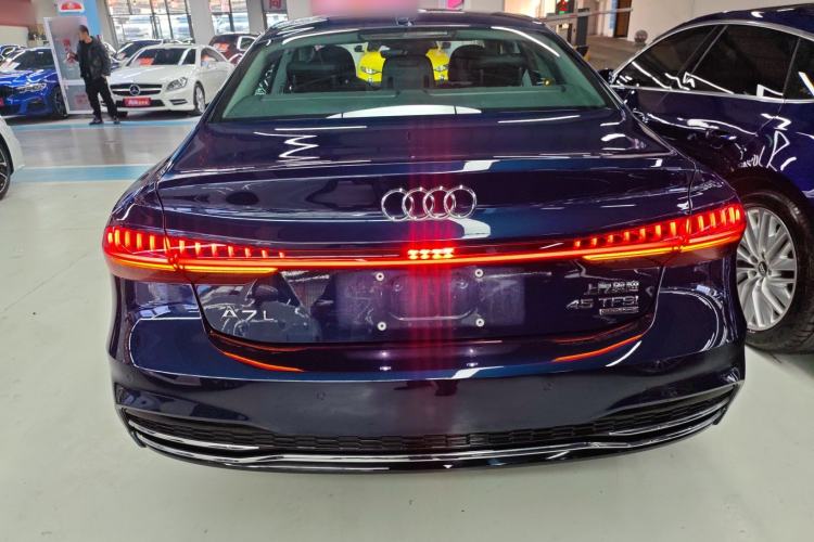 Used Audi A7L 2024 45TFSI quattro S-line Visionary Edition Flow Crystal Package
