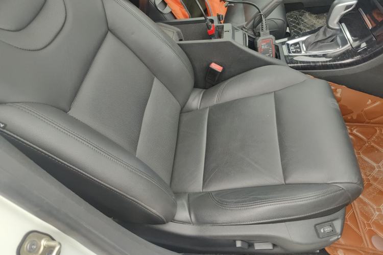 Used Citroen C5 2013 2.3L Automatic Zunyu Model
