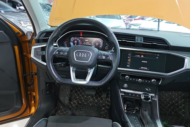 Used Audi Q3 2019 35 TFSI Fashion Dynamic Model
