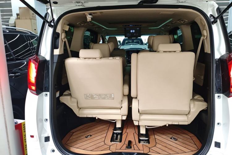 Used Toyota Alphard 2019 Dual-Engine 2.5L Prestige Edition
