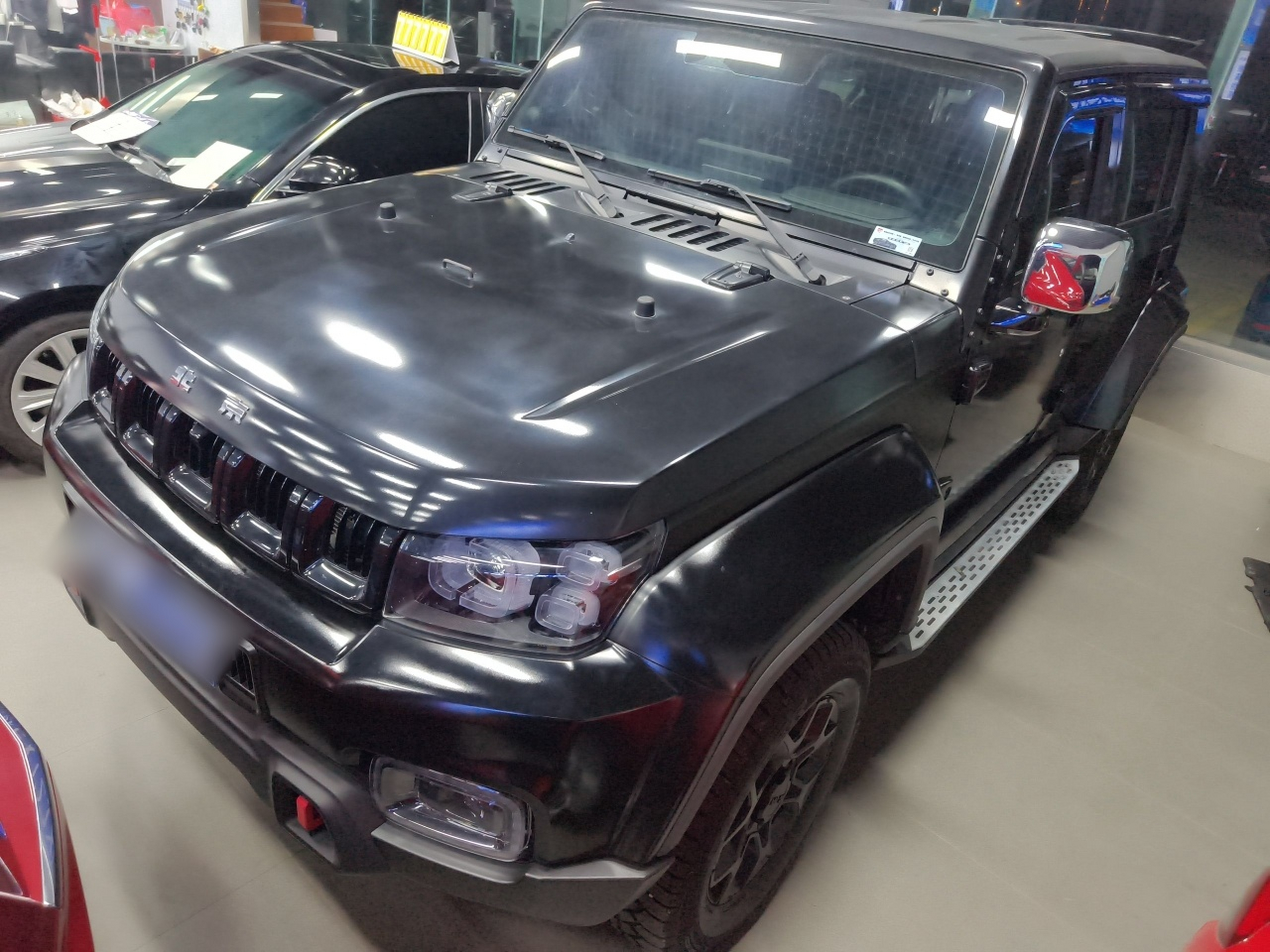 Под передней частью автомобиля