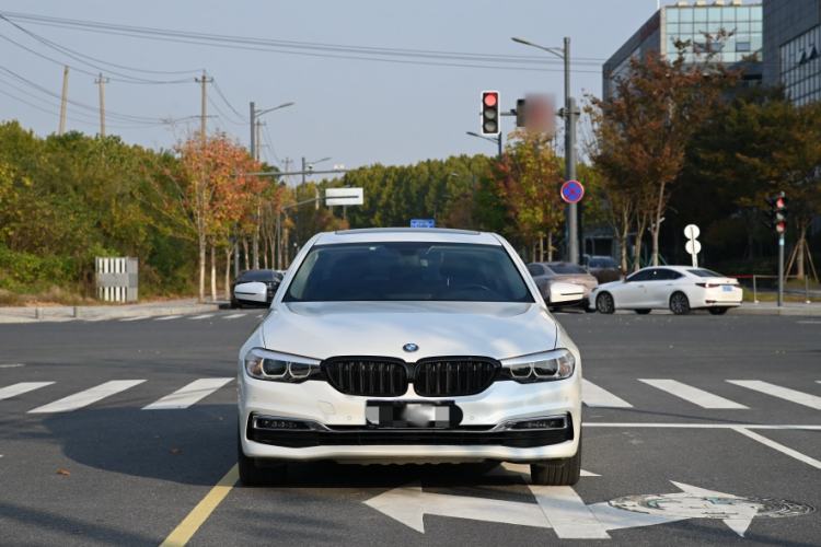 Used BMW 5 Series 2019 525Li Luxury Package
